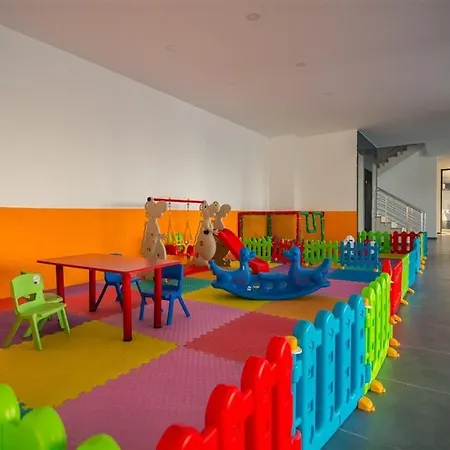Daire 0036 Exodus In A Complex With Pool, Gym And , Mahmutlar Alanya