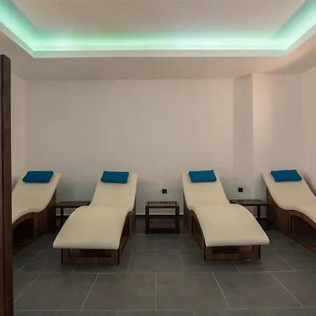 0036 Exodus In A Complex With Pool, Gym And , Mahmutlar Alanya