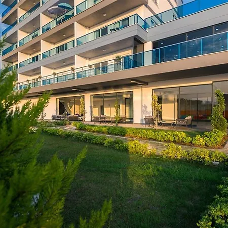 0036 Exodus In A Complex With Pool, Gym And , Mahmutlar Daire