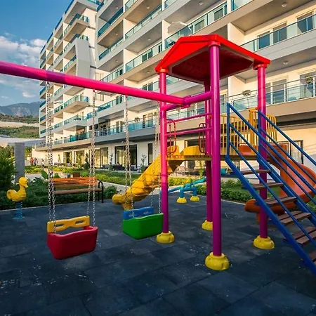 0036 Exodus In A Complex With Pool, Gym And , Mahmutlar